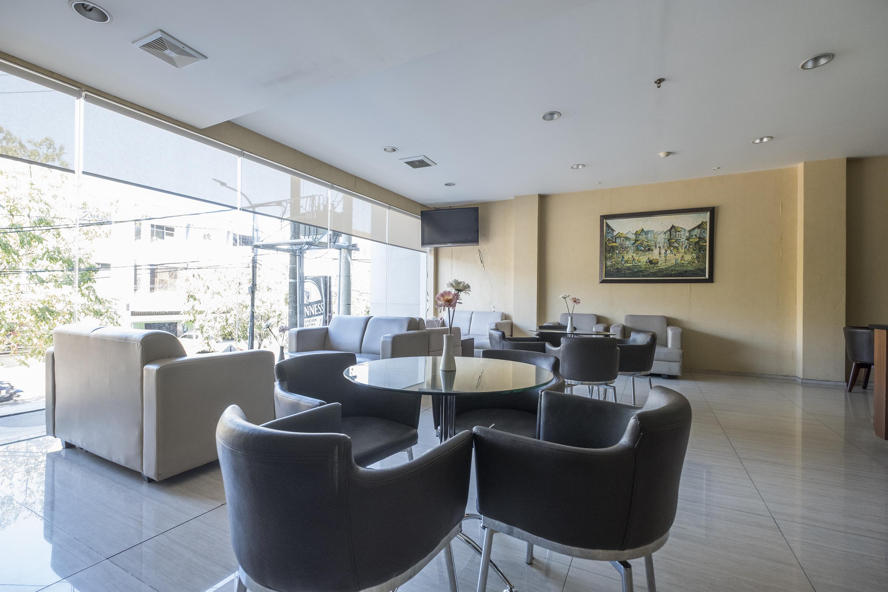 Aswin Hotel And Spa Makassar Exterior foto